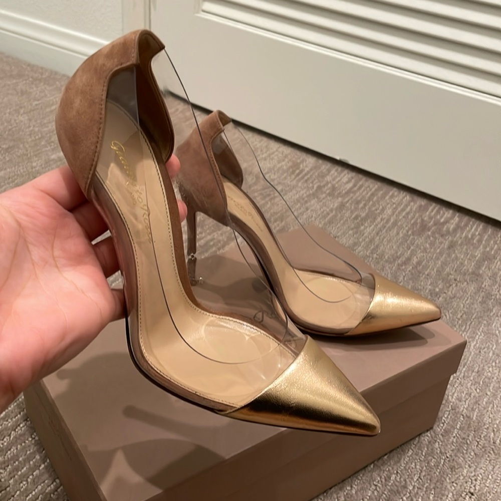 Gianvito Rossi Rose Blush Pumps